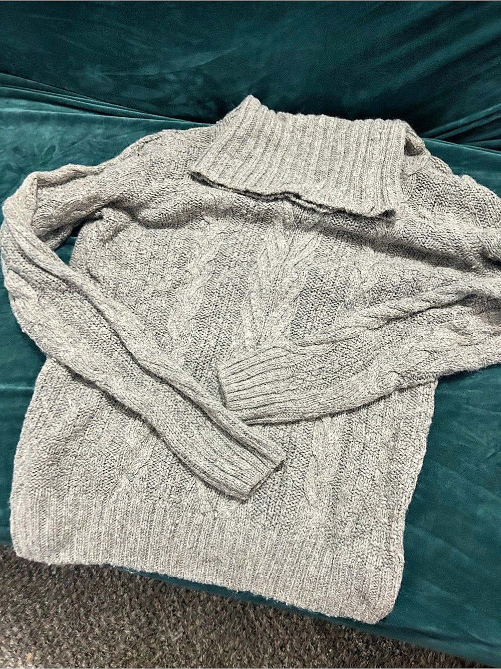 Forever 21 Turtleneck Sweater in Gray Size Large
